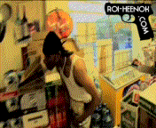 http://www.roi-heenok.com/html/images/gifs/moonwalk.gif